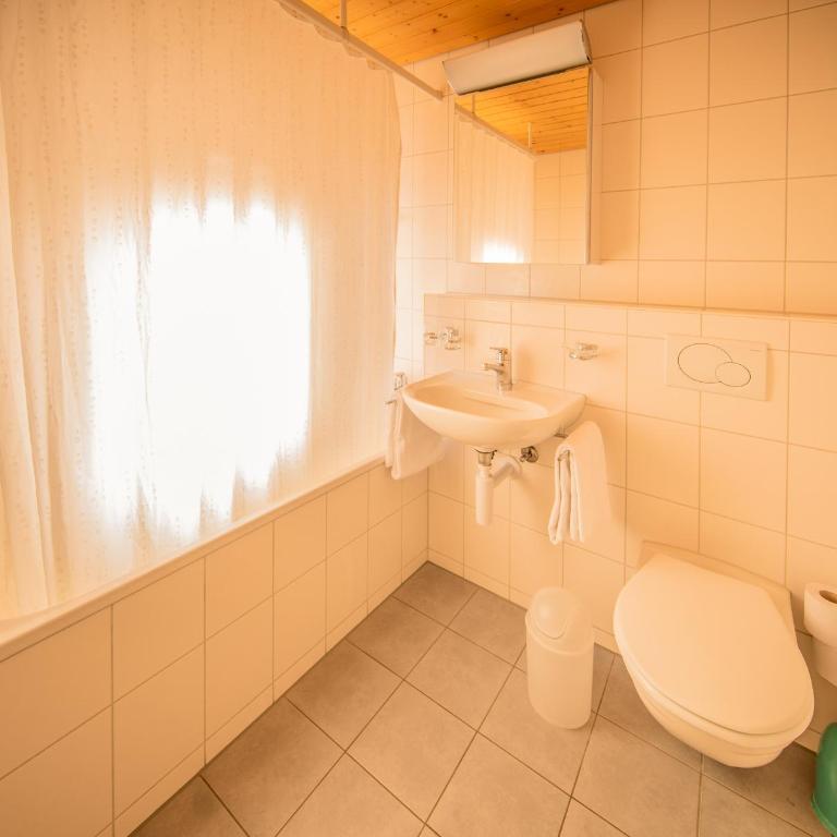 Sportchalet Mürren - Zweibettzimmer mit eigenem Bad - 6