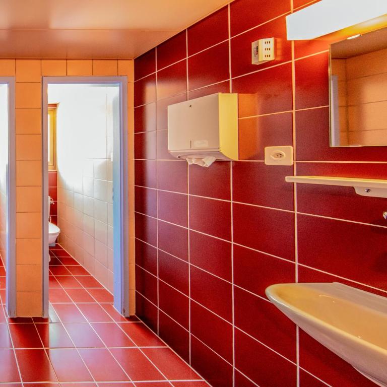 Sportchalet Mürren - Dreibettzimmer mit Gemeinschaftsbad - 1