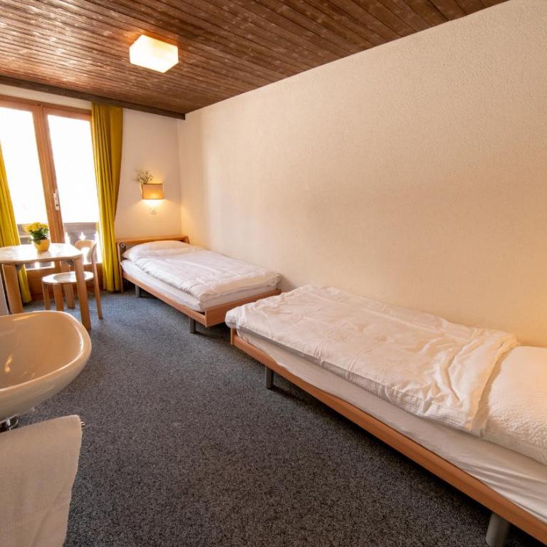 Sportchalet Mürren - Zweibettzimmer mit Gemeinschaftsbad - 6