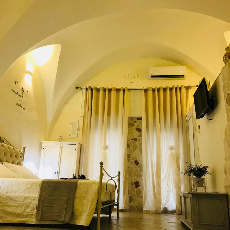 26 Suite Home - Monolocale con Vasca Idromassaggio - 4
