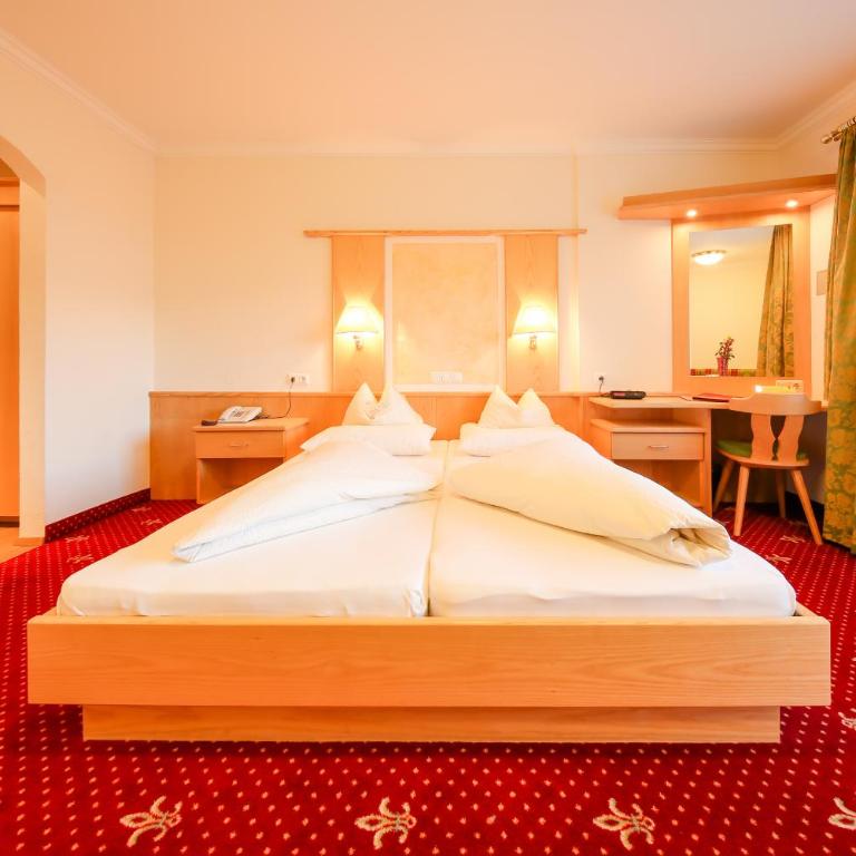 Superior Hotel Persal - Suite mit Balkon und Bergblick - 12