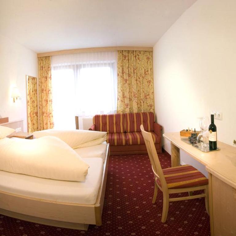 Superior Hotel Persal - Doppelzimmer mit Balkon - 5