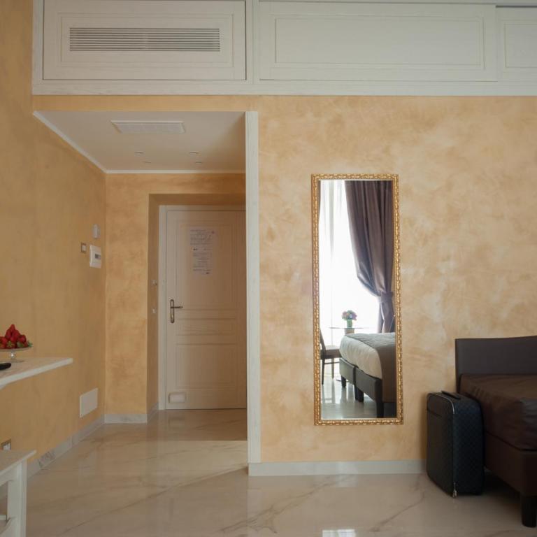 Maison Tritone - Deluxe Triple Room - 3