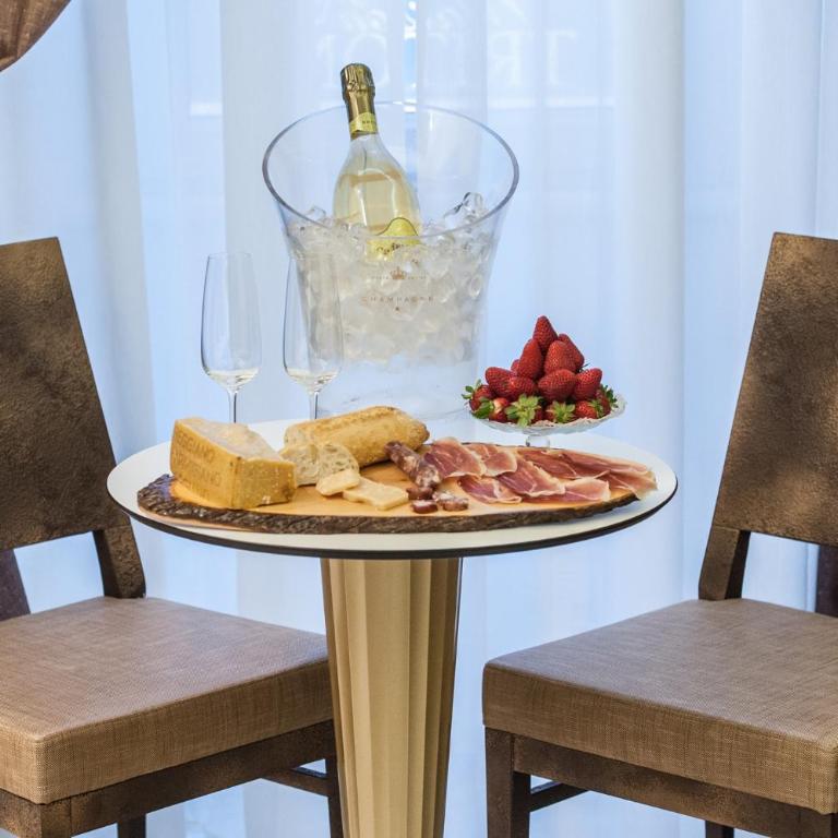 Maison Tritone - Deluxe Room - 7