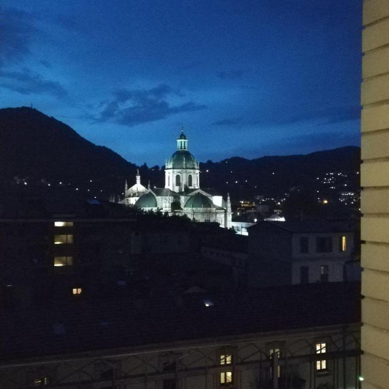 Vista Duomo - byMyHomeinComo - Appartamento - 28