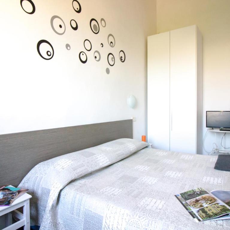 Il Ghiro Guest House - Double Room with En-Suite Bathroom - 2