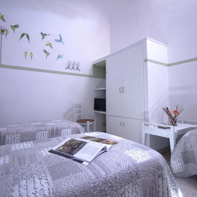 Il Ghiro Guest House - Triple Room with En Suite Bathroom - 2