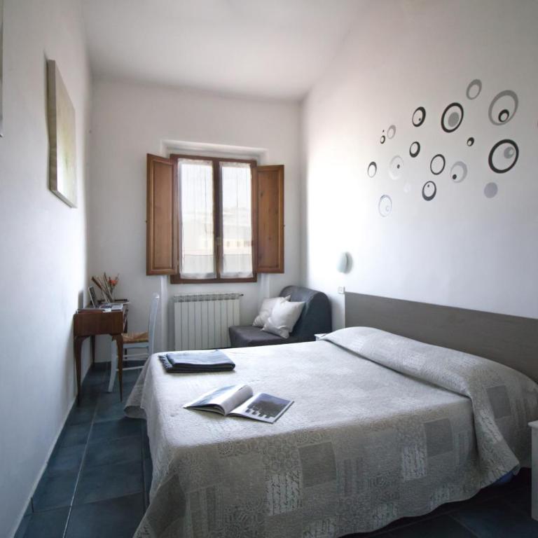 Il Ghiro Guest House - Double Room with En-Suite Bathroom - 4