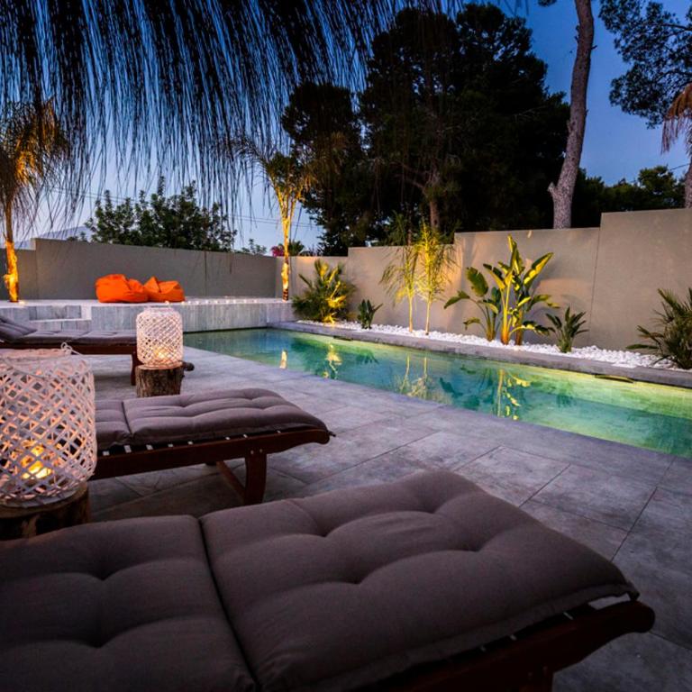 Boutique Villa Moraira, private luxe villa with views all at one level 1000m2, heated pool & jacuzzi WIFI close to center Moraira - Villa with Private Pool - 5