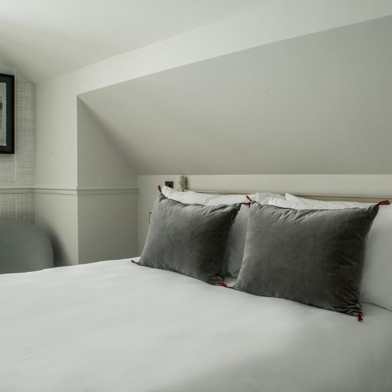 Charles V - Chambre Double Supérieure - 12