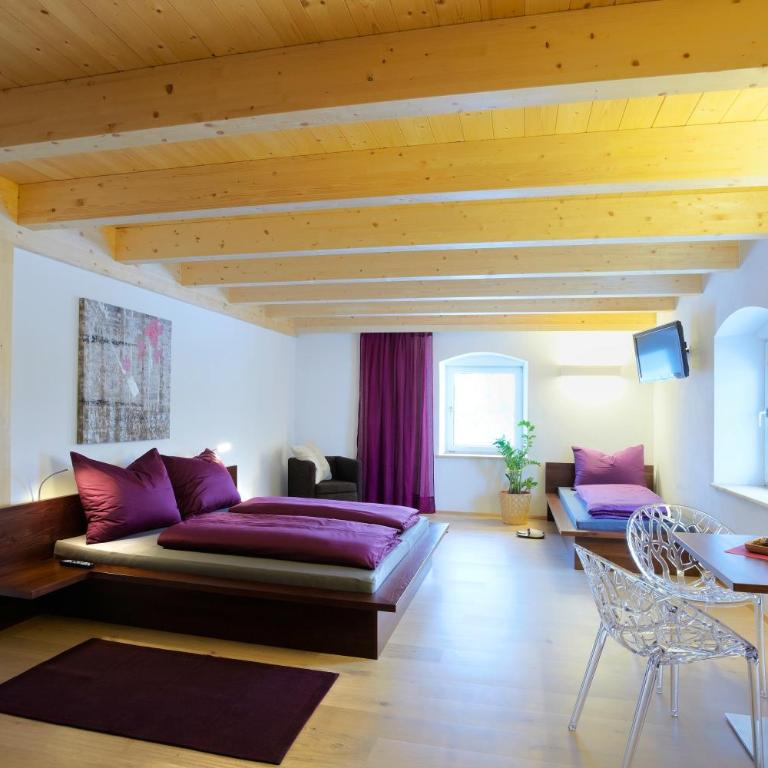 Brucknergut - Dreibettzimmer - 1