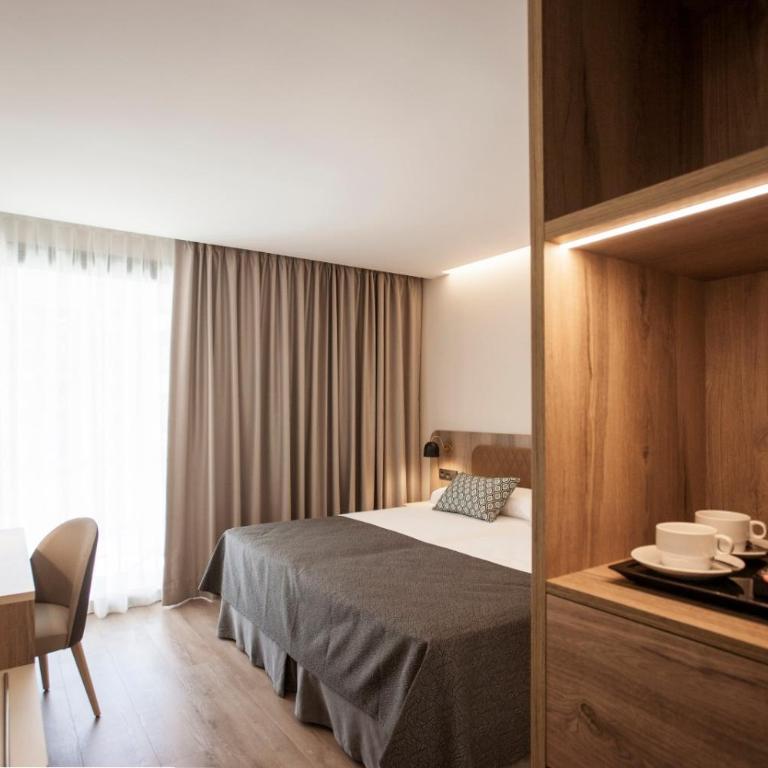 Hotel Presidente 4 sup - Habitación Doble con vistas a la ciudad - 9