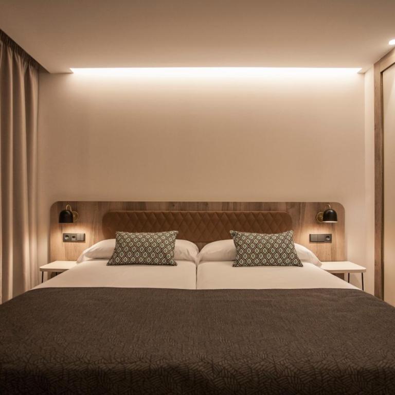 Hotel Presidente 4 sup - Habitación Doble con vistas a la ciudad - 11