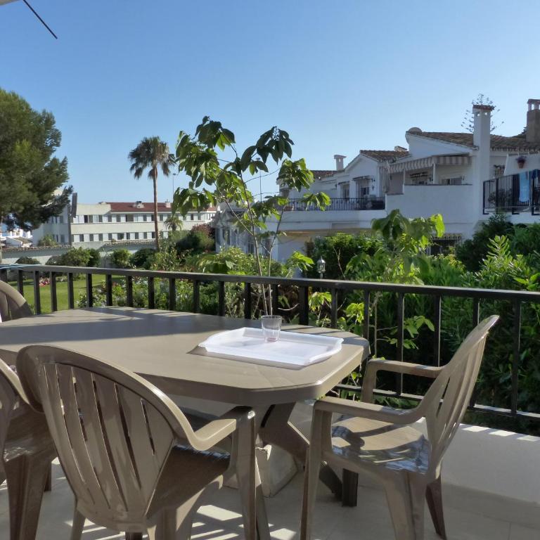 Apartment, 2 bedrooms, on the beach, with pool, sea views and garden - Two-Bedroom Apartment - 27