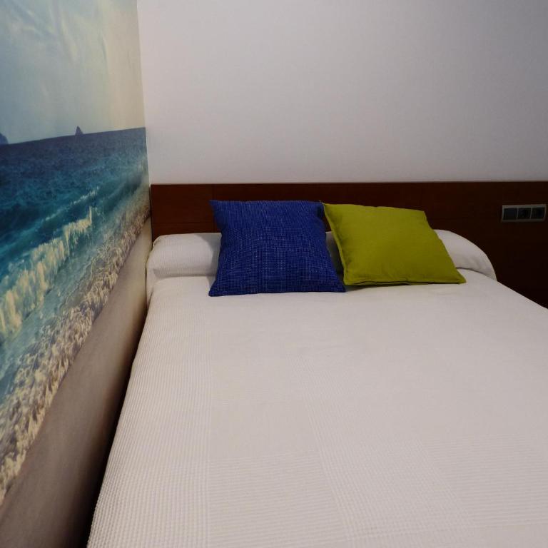 Apartment, 2 bedrooms, on the beach, with pool, sea views and garden - Two-Bedroom Apartment - 52