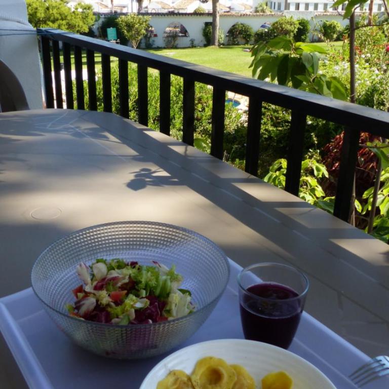 Apartment, 2 bedrooms, on the beach, with pool, sea views and garden - Two-Bedroom Apartment - 54