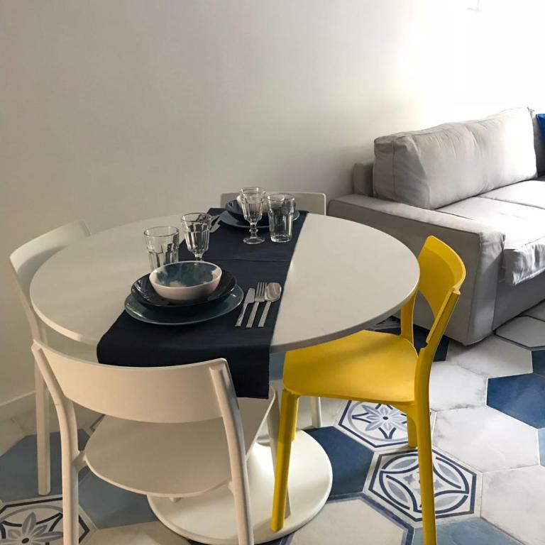 Be Blu Apartment - Apartment - 15