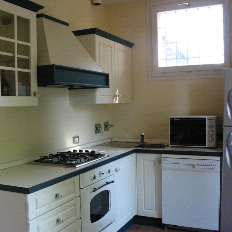 Il Fienile, casa vacanza in campagna con parcheggio privato e giardino privato, a 6 chilometri da Bologna centro e 1 chilometro da Bologna Fiera, Parco commerciale Meraville e Gran Tour Italia - Apartment - Split Level - 27
