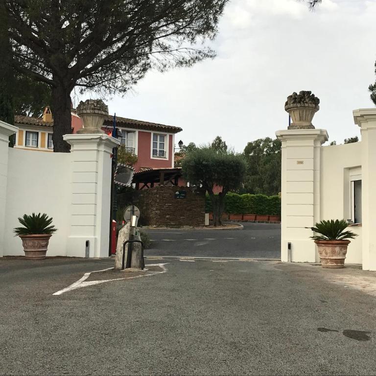 LES RESTANQUES DE SAINT-TROPEZ - Appartement - 22