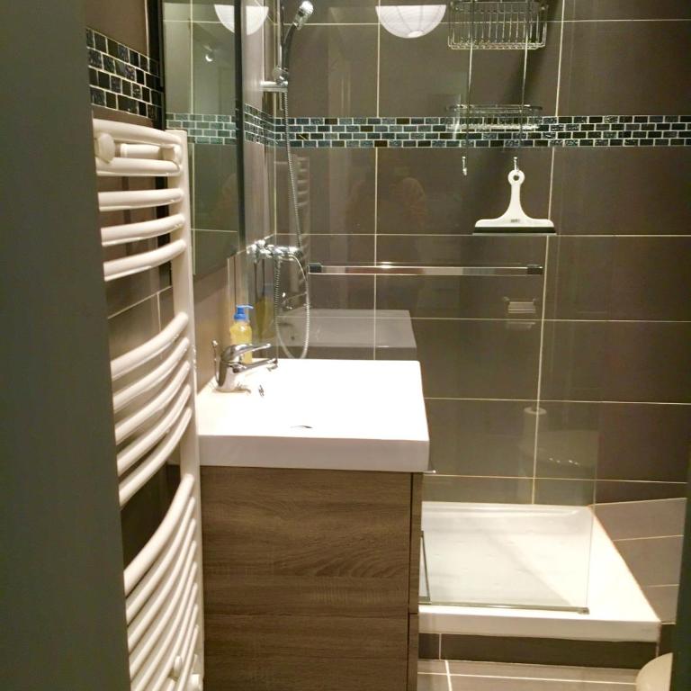 Charmant 2 pièces à 50 M de la mer - Appartement - 4