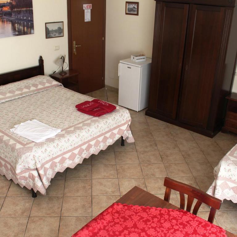Ianus Guest House - Superior Triple Room - 3