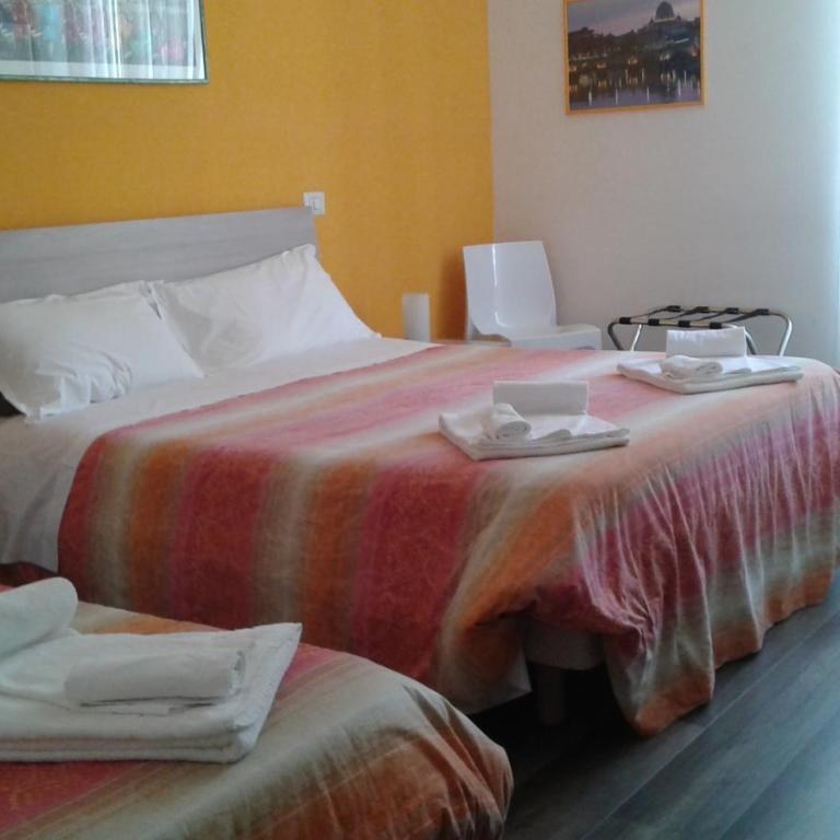 Holidays in Rome - Guesthouse - Ampia Camera Matrimoniale - 10