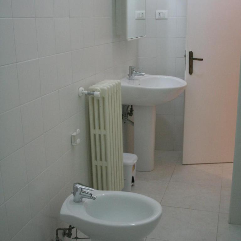 Urban Oasis Hostel - Posto Letto in Dormitorio Misto con 4 Letti - 7