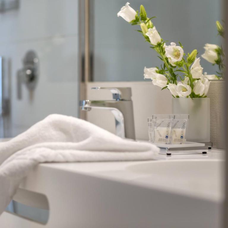 Novecento Suite Hotel - Junior Suite with Balcony - 6