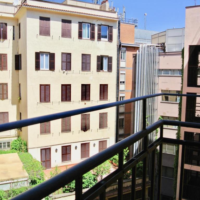 Beautiful apartment in San Giovanni close to Colosseo - Appartamento - 39
