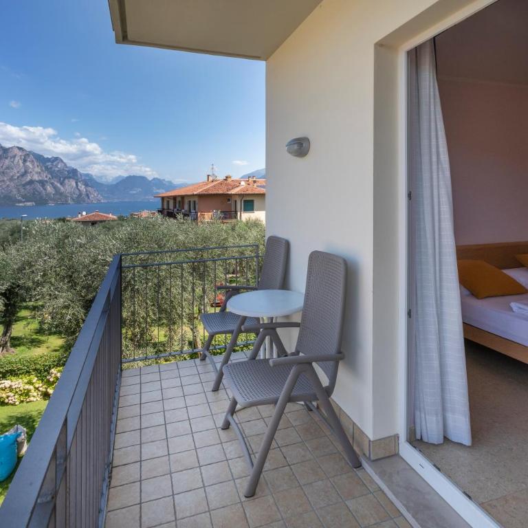 Hotel Garnì Orchidea - Camera Tripla con Vista Lago - 3