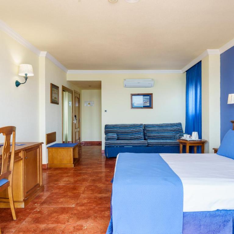 Hotel Isabel - Habitación Doble Superior (2 adultos + 2 niños) - 8