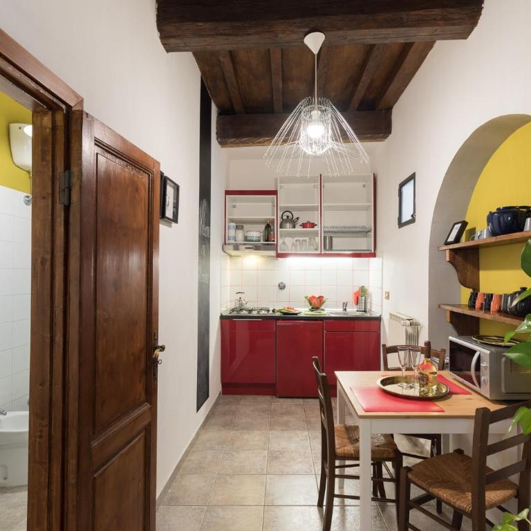 Palazzo Della Nave - One-Bedroom Apartment with Garden View - 3
