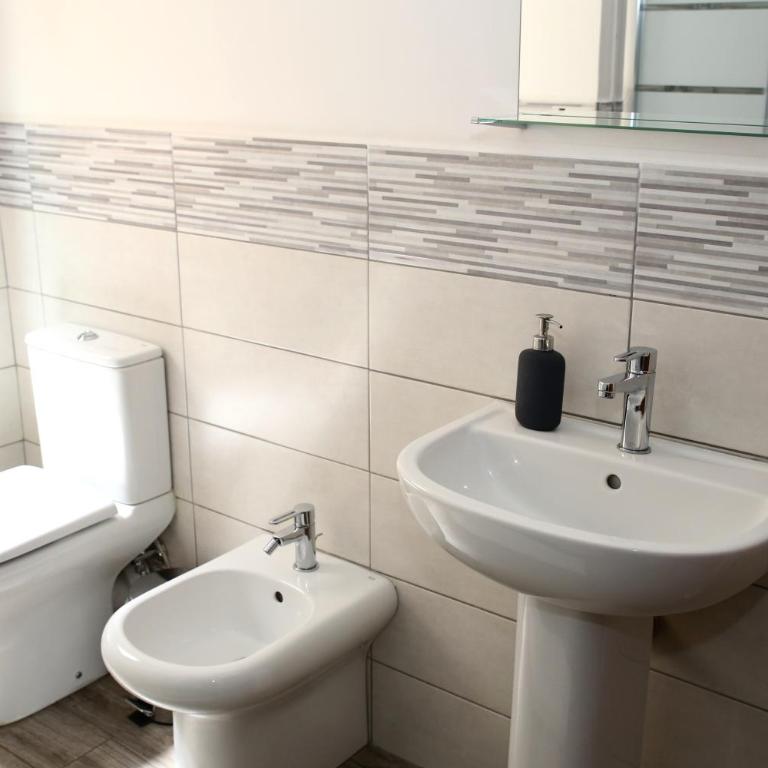 Tosca B&B - Double Room with Shared Bathroom - 7