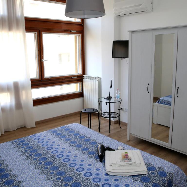 Tosca B&B - Double Room with Shared Bathroom - 4
