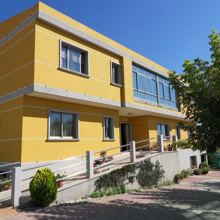 Apartamentos Turisticos Mirador de Ons - Superior Apartment - 1