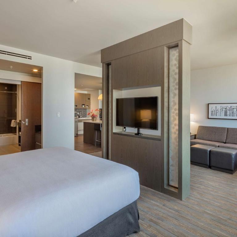 Hyatt House Mexico City Santa Fe - Suite con cama extragrande y ducha a ras de suelo - Adaptada para personas de movilidad reducida - 5