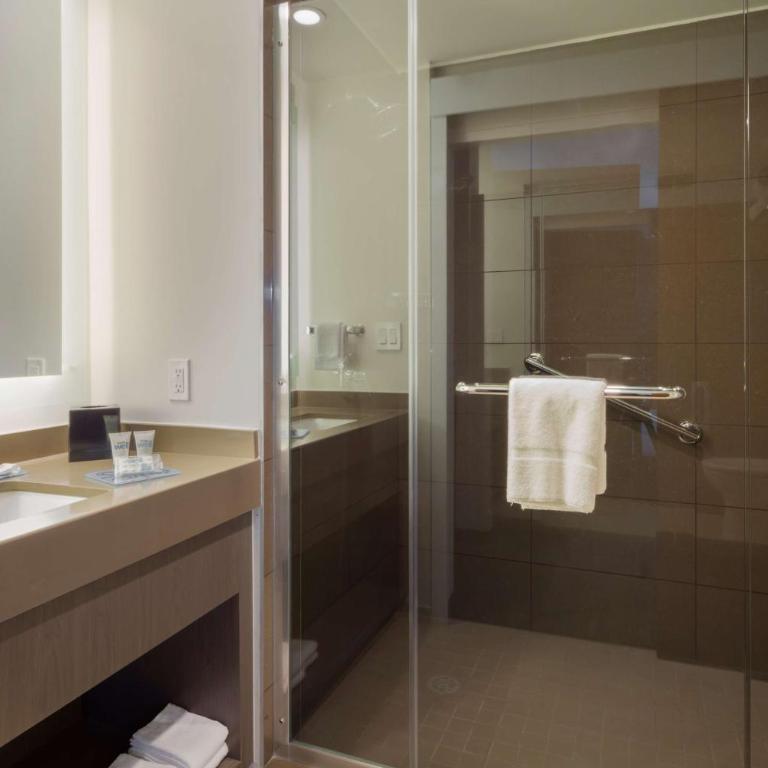 Hyatt House Mexico City Santa Fe - Habitación con cama extragrande. - 3