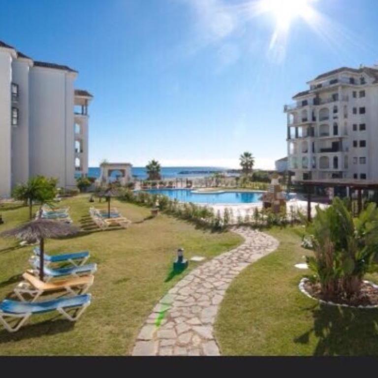 Residencial Marina Duquesa - Apartamento de 2 dormitorios - 30