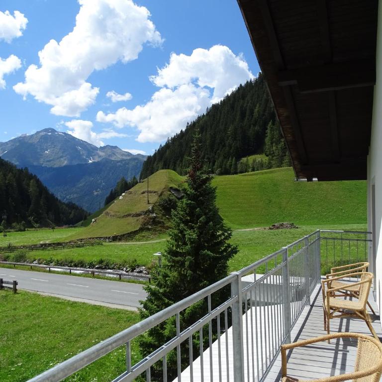 Apart Tyrol - Apartment mit Blick auf die Berge - 2
