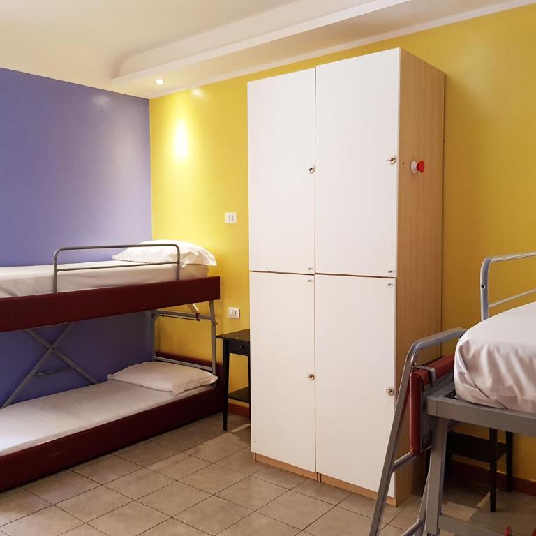 Legend R.G. - Posto Letto in Dormitorio Femminile per 4 Persone - 6