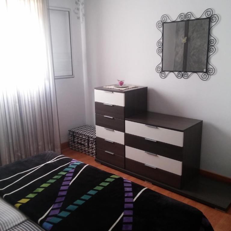 Piso céntrico, amplio, luminoso y familiar, con garaje según disponibilidad - Apartamento de 2 dormitorios - 10