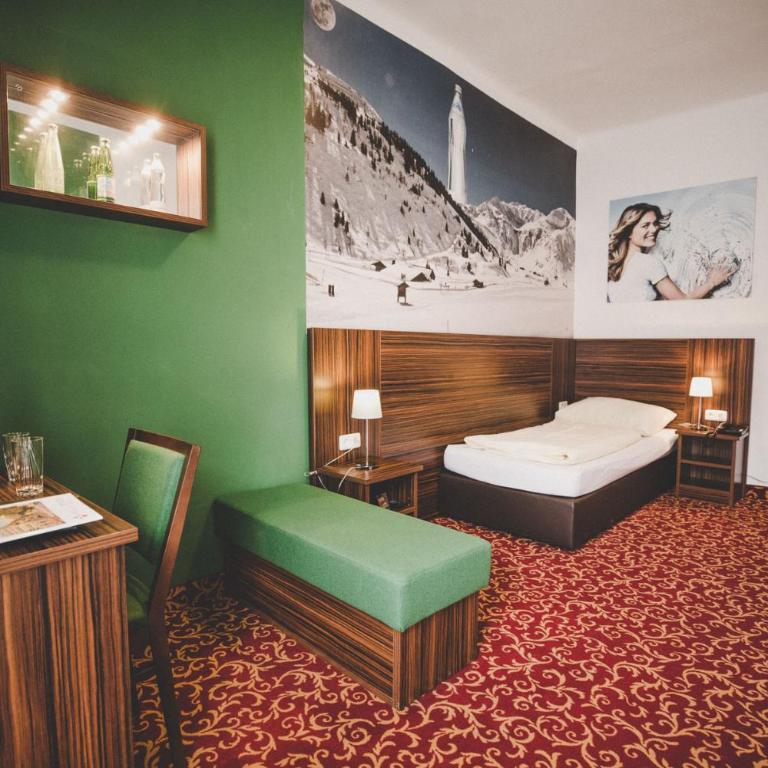 Kurhotel & Hotel Mozart - Einzelzimmer mit Balkon - 3
