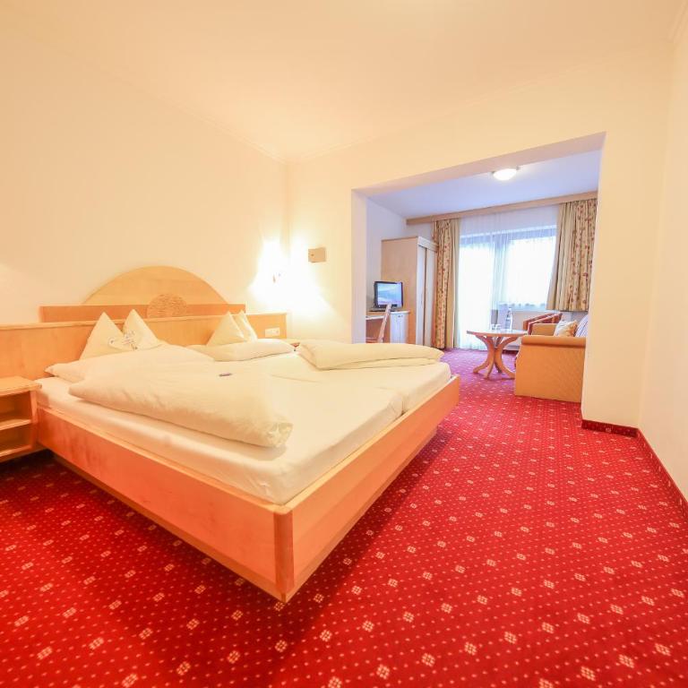 Superior Hotel Persal - Suite mit Balkon und Bergblick - 9