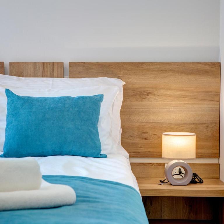 Villa Floris - Deluxe Double Room with Balcony - 2