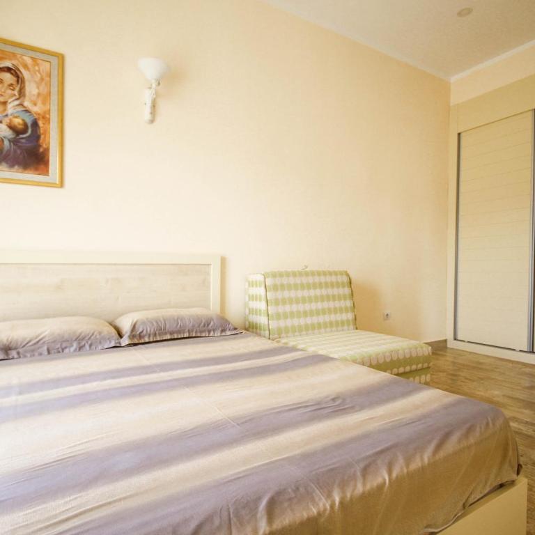 Apartaments Crown Silvia - Standard Triple Room - 4