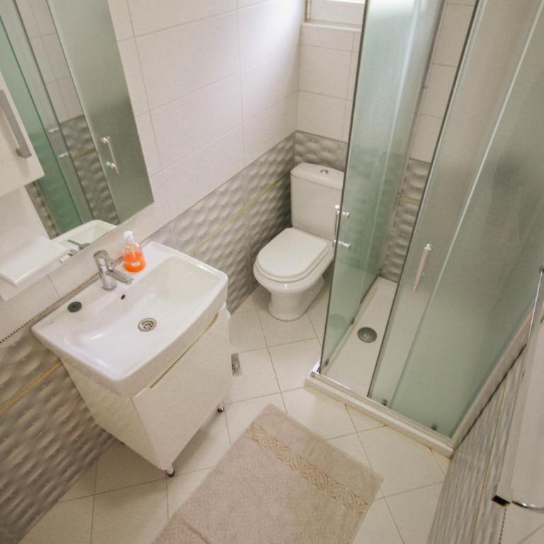 Apartaments Crown Silvia - Standard Triple Room - 6