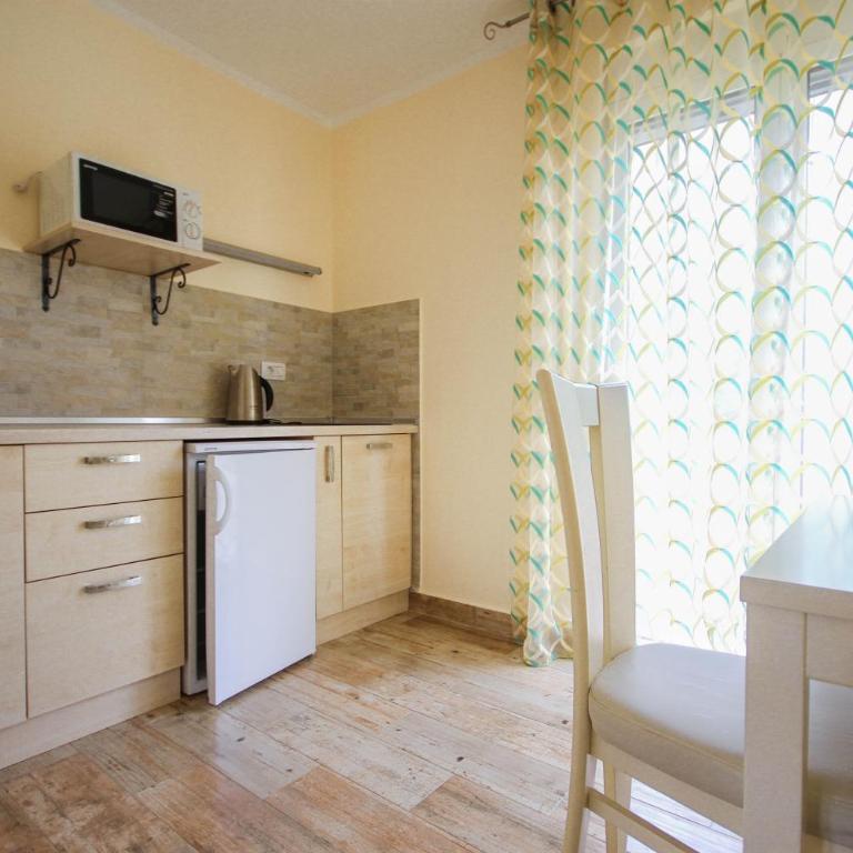 Apartaments Crown Silvia - Standard Triple Room - 8