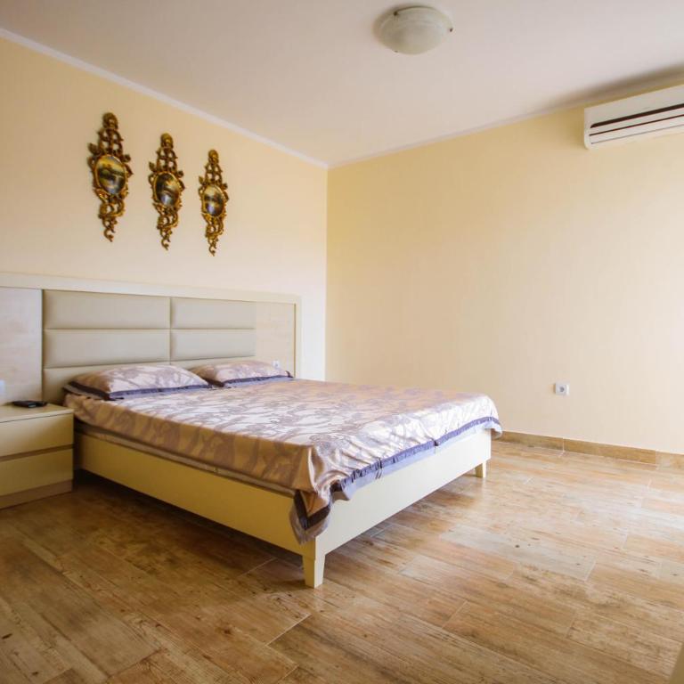Apartaments Crown Silvia - Quadruple Room with Sea View - 14