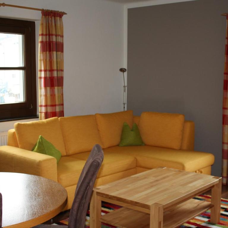 Appartementhaus Bergblick - Apartment mit 1 Schlafzimmer und Balkon - 1. Stock - 2