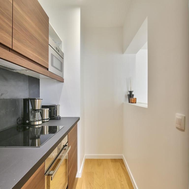 69 - Authentic Parisian Home - Appartement - 35